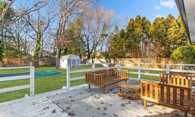 Bellport House | Colonial Lane Charm in Bellport Village