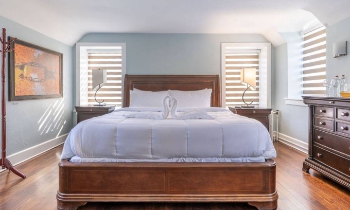 Lambertville House | Colonial Rooms Combo in Lambertville NJ