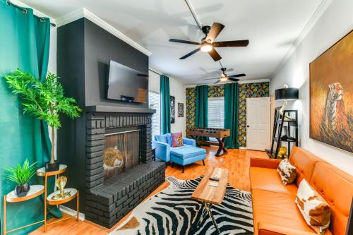 Highlands - Perkins House | Colorful Baton Rouge Home Deck, Grill and Fire Pit