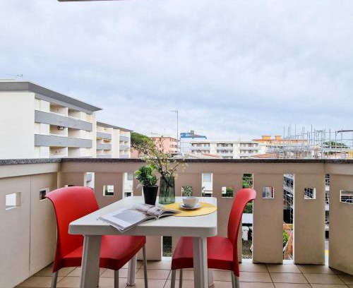 Bibione Lido del Sole Apartment | Colorful modern flat next to the beach - Beahost