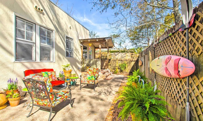 East Hill House | Colorful Pensacola Oasis: 1 Block to Bayview Park!