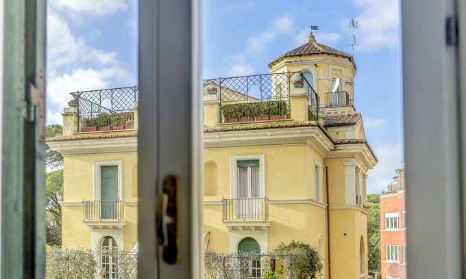 Monti Apartment | Colosseo MecenArt 77 - Home and More