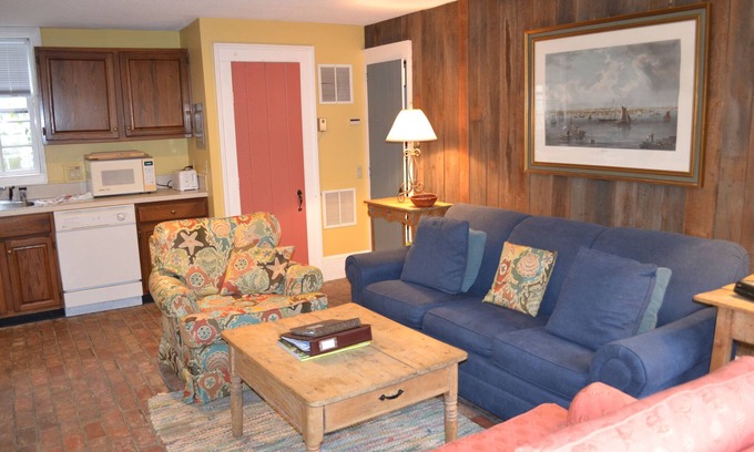Nantucket Town Apartment | Columbia-Mariner House- One bedroom, one and one half bathroom apartment.