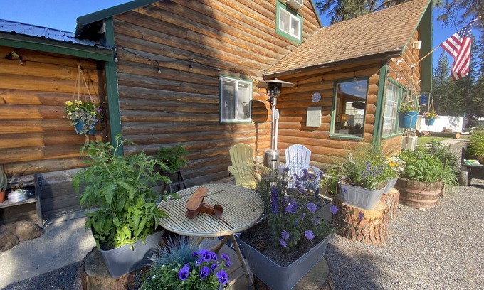 Colville Hotel | Columbia Point Resort