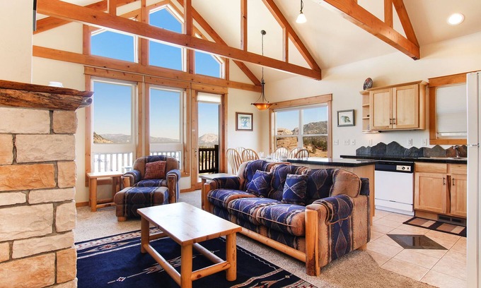 Estes Park Condo | Comanche Peak 39 - 2 Br Condo with 2 Fireplaces - Lake and Mountain Views