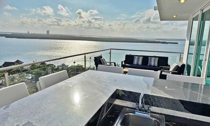 Zona Hotelera Condo | Combo #314-Tim’s Ocean Condos – Beachfront – 8br/7.5bth Big Private Terraces!