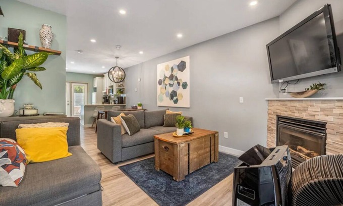 Harvie Heights House | Combo3! 1 Mins to Banff Gate! New Reno Units for Team or Group