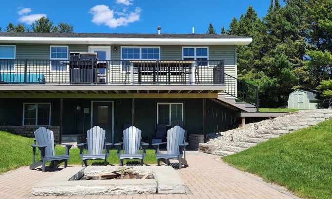 Bellaire House | Come and enjoy beautiful Torch Lake!