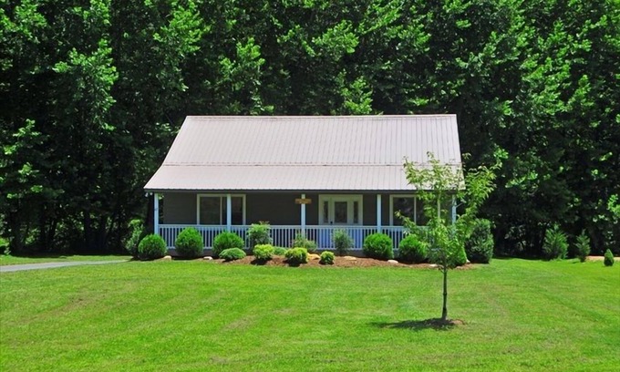 Unaka House | Come Enjoy Trout Fishing In The Rushing Creek