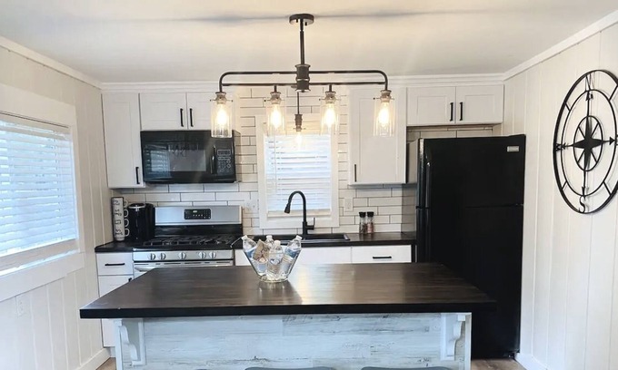St. Helen House | Come live the 222 Lifestyle