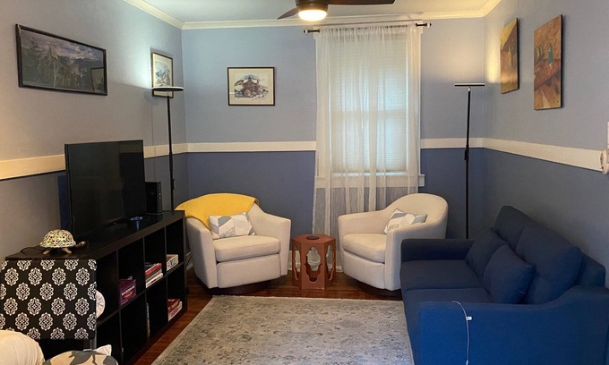 Auburn House | Come stay at Dragonfly House to experience all Auburn has to offer.