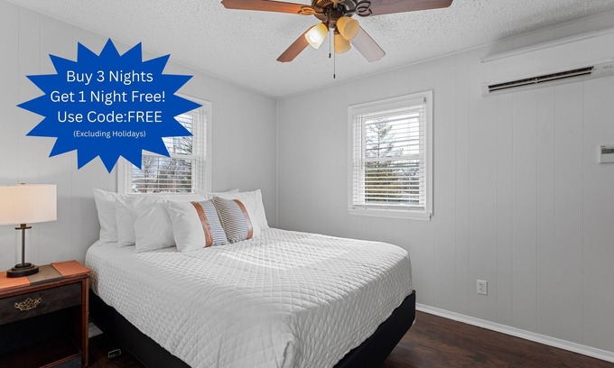 Indian Point Condo | Come stay at this modern 2 bedroom suite, located close to Table Rock Lake and Silver Dollar City!