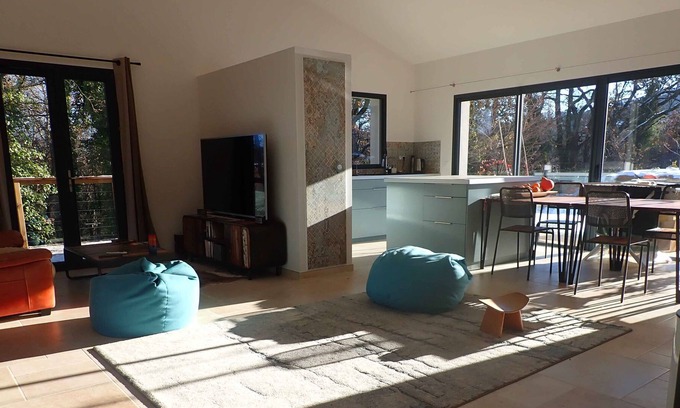 Pierrevert Villa | Comfort and Light, between Luberon and Verdon