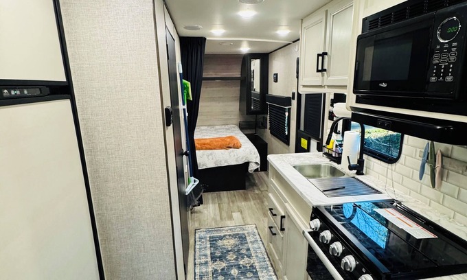 Littlerock House | Comfort and relaxation at Black Lake in Olympia
