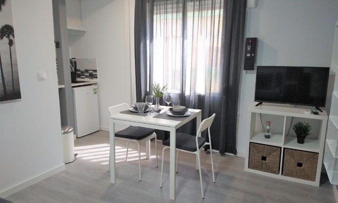 Torremolinos City Centre Apartment | Comfort & Beauty Studio