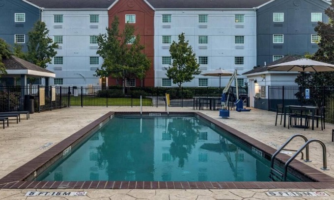 Okatie House | Comfort & Convenience! 4 Relaxing Rooms w/ Kitchen, Close to Berkley Place Park
