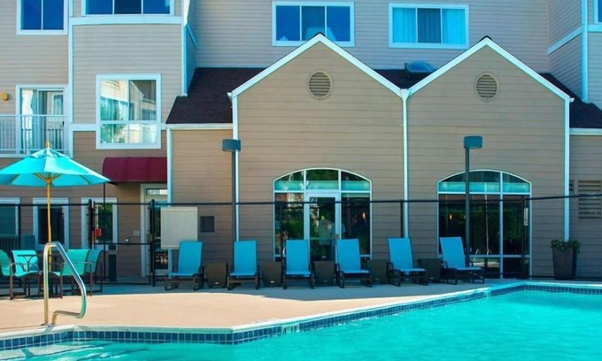 Westborough House | Comfort & Convenience! Pets Allowed, Pool, Free Parking, Near Lake Chauncy Beach