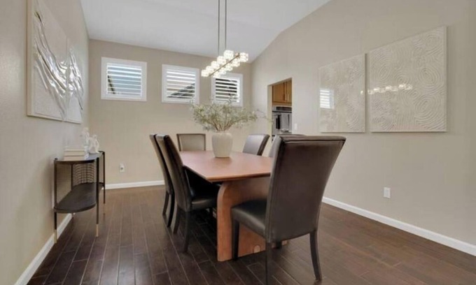 Manteca House | Comfort & Elegence: Manteca Edition