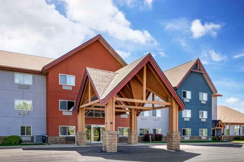 Albert Lea Hotel | Comfort Inn Albert Lea at Trails Travel Center