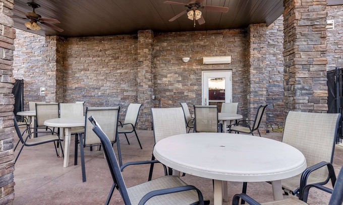 Bentonville Hotel | Comfort Inn Bentonville - Crystal Bridges