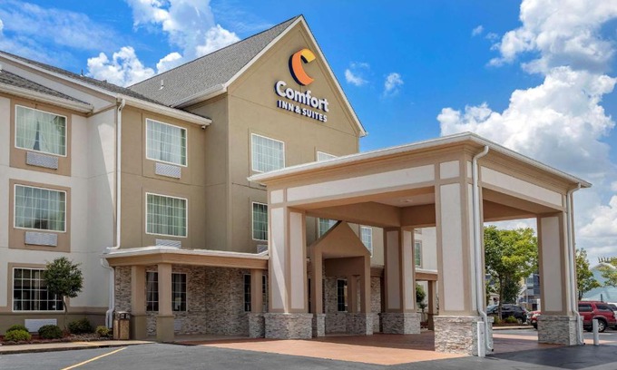 North Little Rock Hotel | Comfort Inn & Suites North Little Rock JFK Blvd