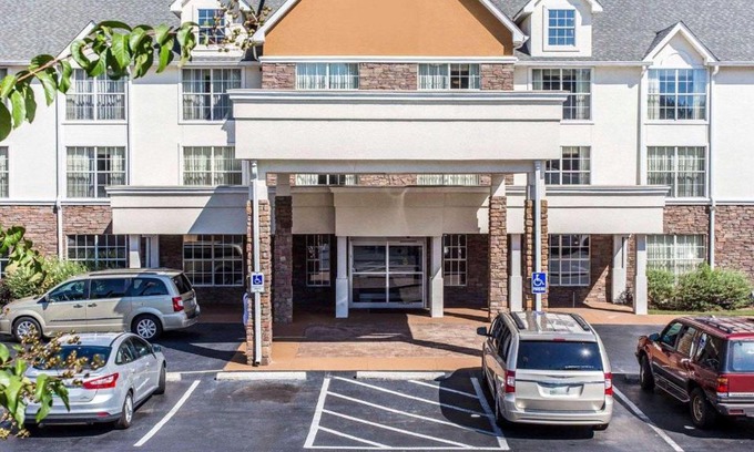 Smyrna Hotel | Comfort Inn & Suites Ballpark Area