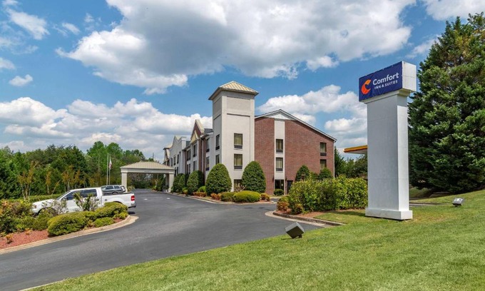 Dahlonega Hotel | Comfort Inn & Suites Dahlonega University Area