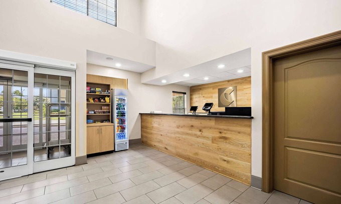 Archdale Hotel | Comfort Inn & Suites High Point - Archdale