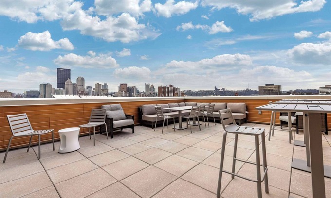 East Allegheny Hotel | Comfort Inn & Suites Pittsburgh-Northshore