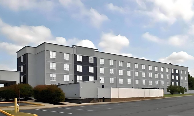 Pottstown Hotel | Comfort Inn & Suites Pottstown Eastern Gateway