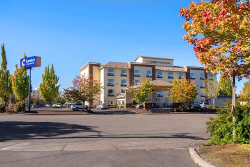 Salem Hotel | Comfort Inn & Suites Salem Northeast