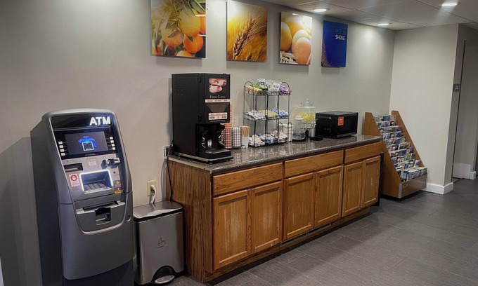Syracuse Hotel | Comfort Inn & Suites Syracuse-Carrier Circle