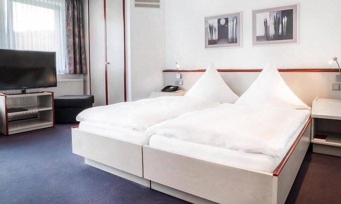 Meschede Hotel | Comfort room with kitchenette and WC, max. 2 persons