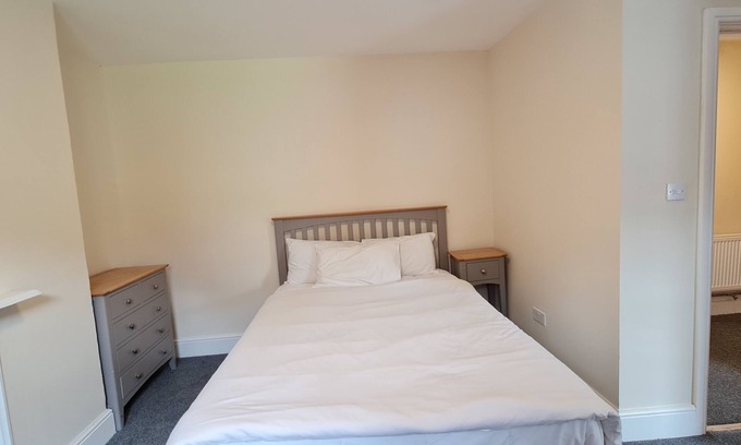Ashford Apartment | comfort studio apartment with private bathroom