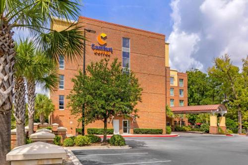 West Ashley Hotel | Comfort Suites Charleston West Ashley