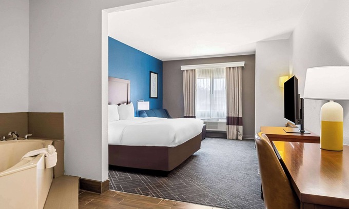 Lindale Hotel | Comfort Suites Lindale - Tyler North