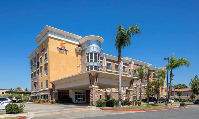 Ontario Hotel | Comfort Suites Ontario Airport Convention Center