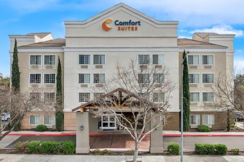 Clovis Hotel | Comfort Suites