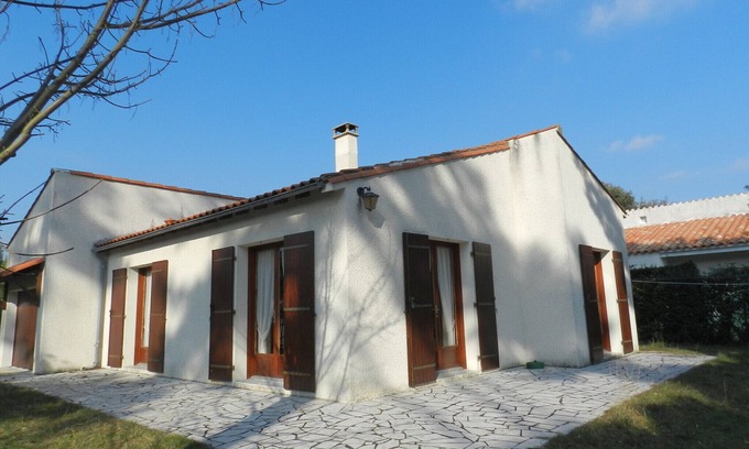 Le Grand-Village-Plage House | Comfortable House with Private Garden, Terrace, and Garage – Close to Beaches in Saint-Trojan