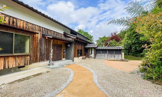 Asago Cottage | Comfortable 150-year-old traditional Japanese-style inn near the ruins of Takeda Castle floating on the sea of clouds.