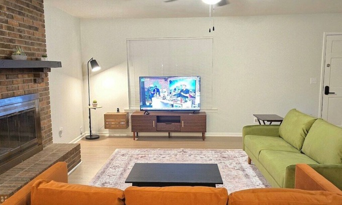 Mobile House | Comfortable 3-Bedroom Home in Mobile – Perfect for Families & Groups!