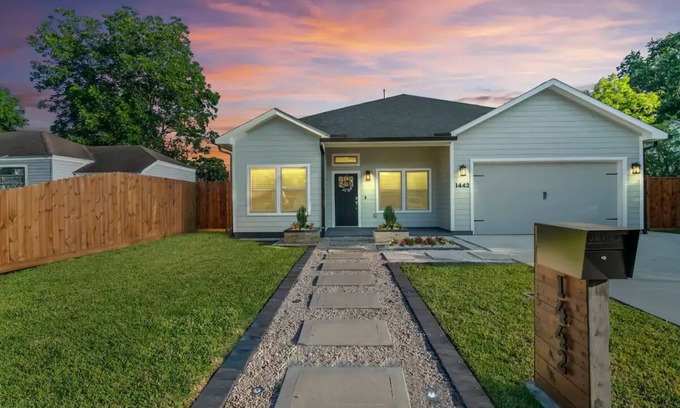 Galena Park House | Comfortable 3Bd 2.5Bth Beauty Near Houston Hobbynn