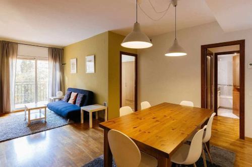 el Fort Pienc Apartment | Comfortable 4 rooms 2Bath w balcony