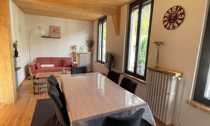Mont-Dore House | COMFORTABLE ACCOMMODATION WITH TERRACE AND GROUNDS.