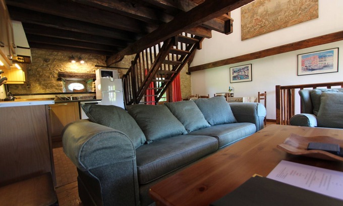 Puybrun Cottage | comfortable and full of Charme cottage "La lavande" for 6 people maximum