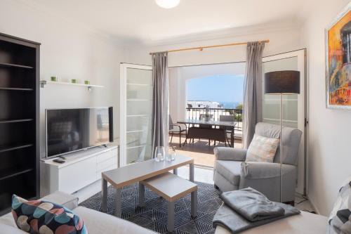 Tias House | Comfortable and modern apartment next to the Avenida central in Tías