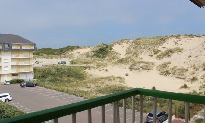 Fort-Mahon-Plage Apartment | Comfortable apartment near the beach with private parking