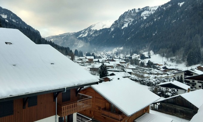 Chatel Apartment | Comfortable apartment close to the slopes and shuttle service