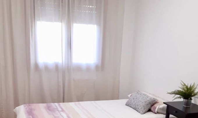 Malpica de Bergantinos Apartment | Comfortable apartment on the Galician coast