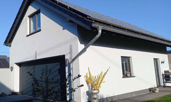 Thur House | Comfortable apartment for single travelers or couples. Near the Rhine, Moselle and Eifel.